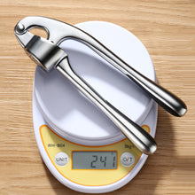 Load image into Gallery viewer, Garlic Press 2 in 1 Professional Zinc Alloy Garlic Mincer Ginger Squeezer Heavy Duty Garlic Crush Chopper - Durable and Easy to Clean